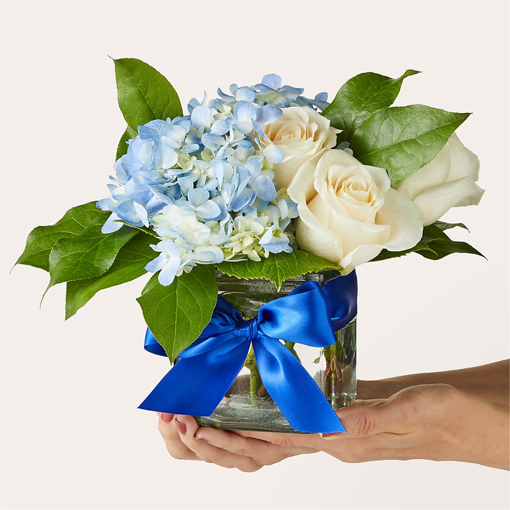 Sky Blue Delight Bouquet – Woodbury Flowers, Woodbury GA