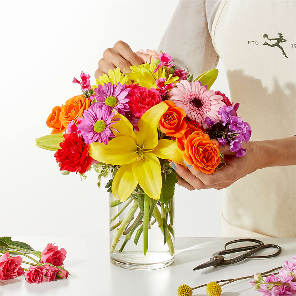 Cue the Confetti - A Florist Original – Woodbury Flowers, Woodbury GA
