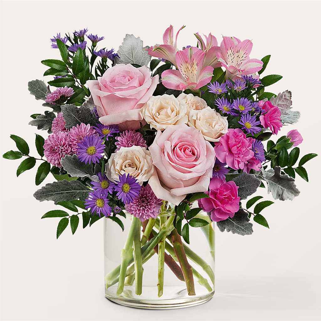 Light as a Feather Bouquet – Woodbury Flowers, Woodbury GA