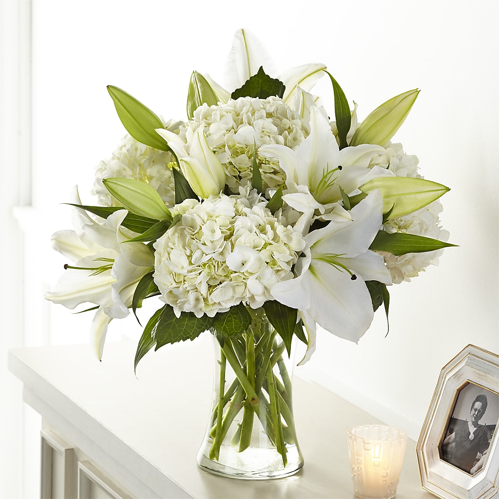 Compassionate Lily Bouquet – Woodbury Flowers, Woodbury GA