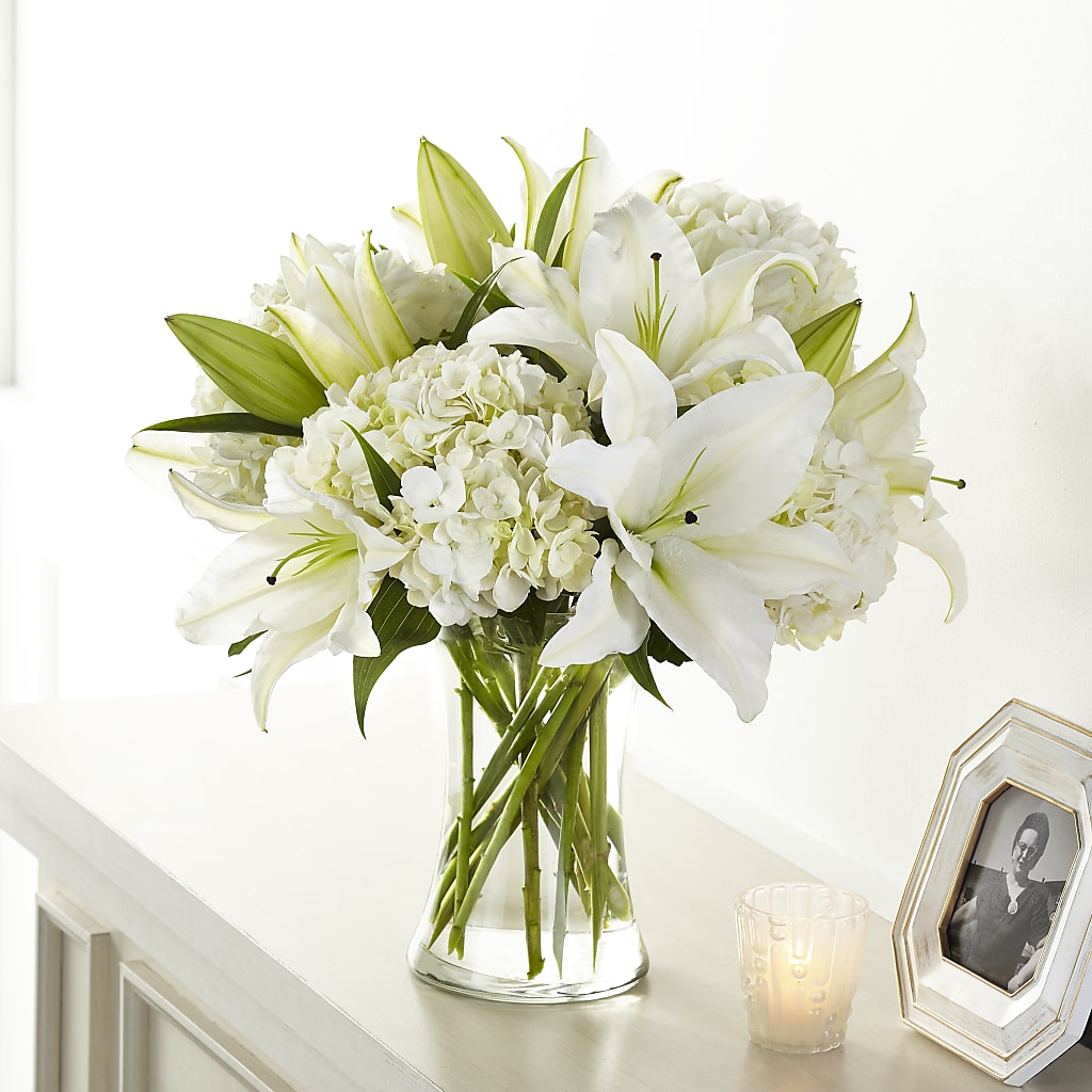 Compassionate Lily Bouquet – Woodbury Flowers, Woodbury GA