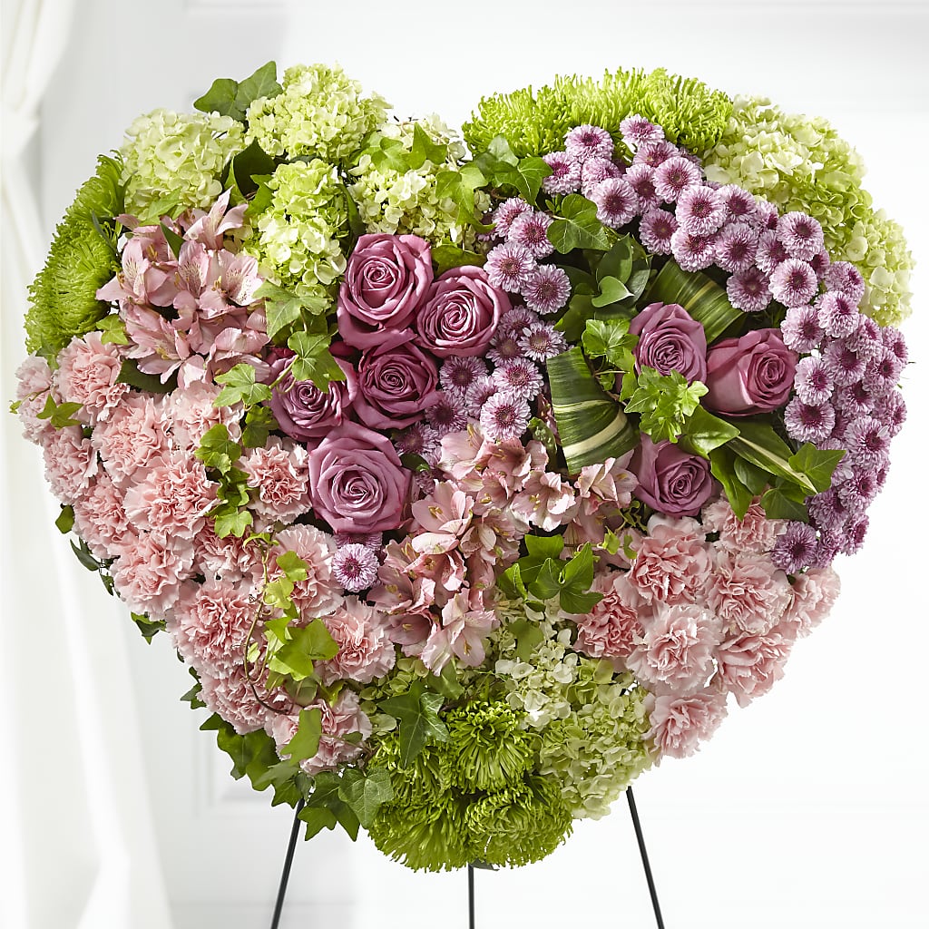 Heartwarming Standing Heart – Woodbury Flowers, Woodbury GA