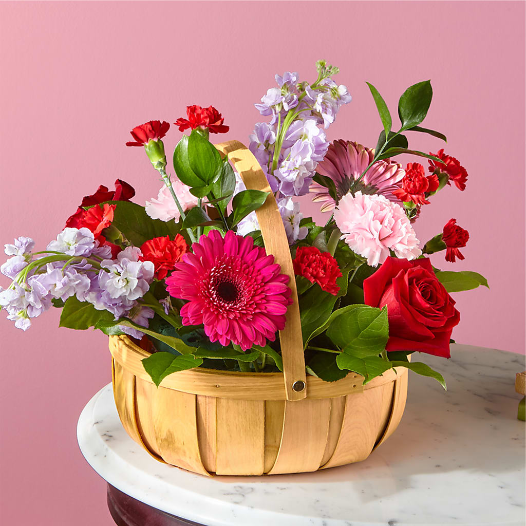 Pink Picnic Basket – Woodbury Flowers, Woodbury GA