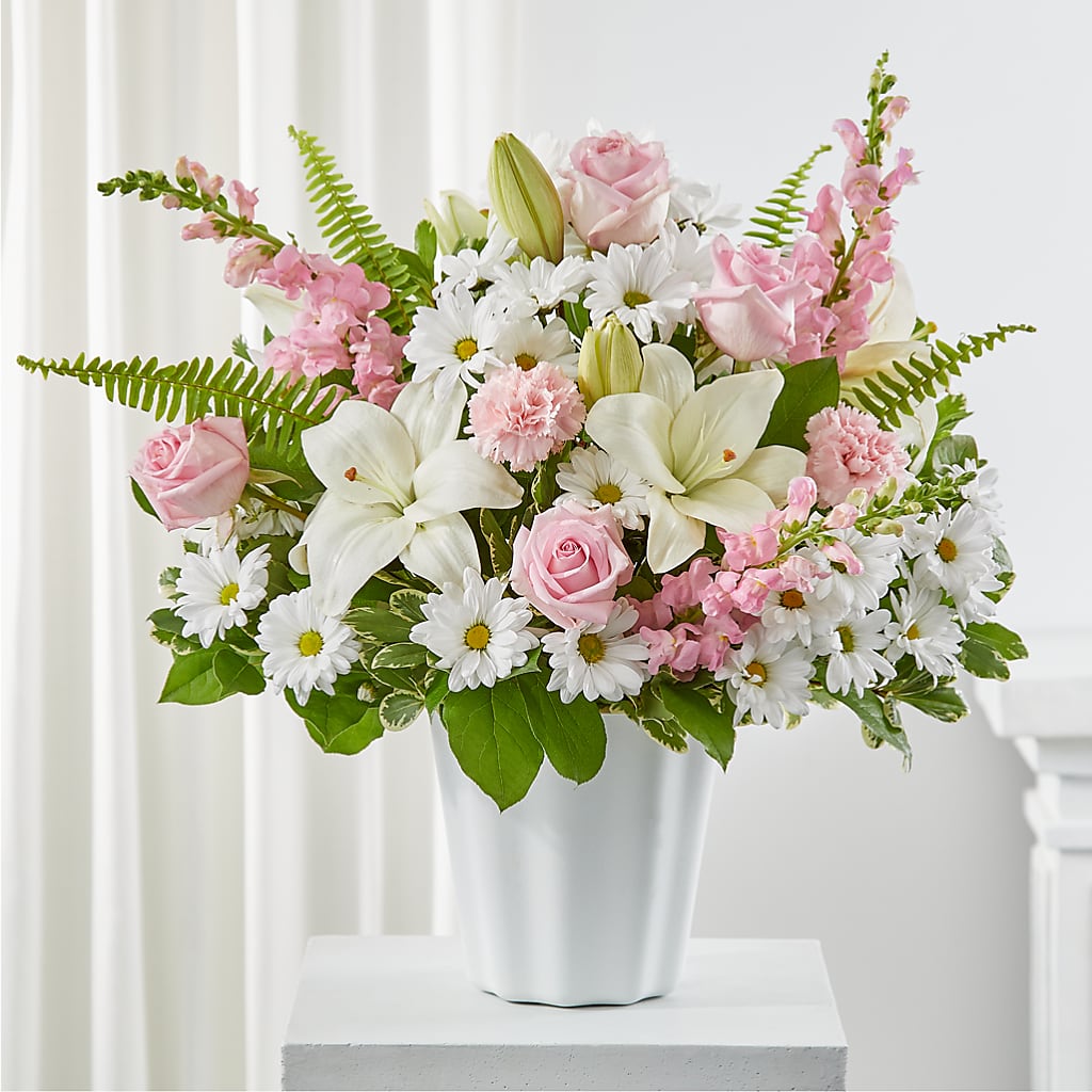 Soft Touch Tabletop Basket – Woodbury Flowers, Woodbury GA