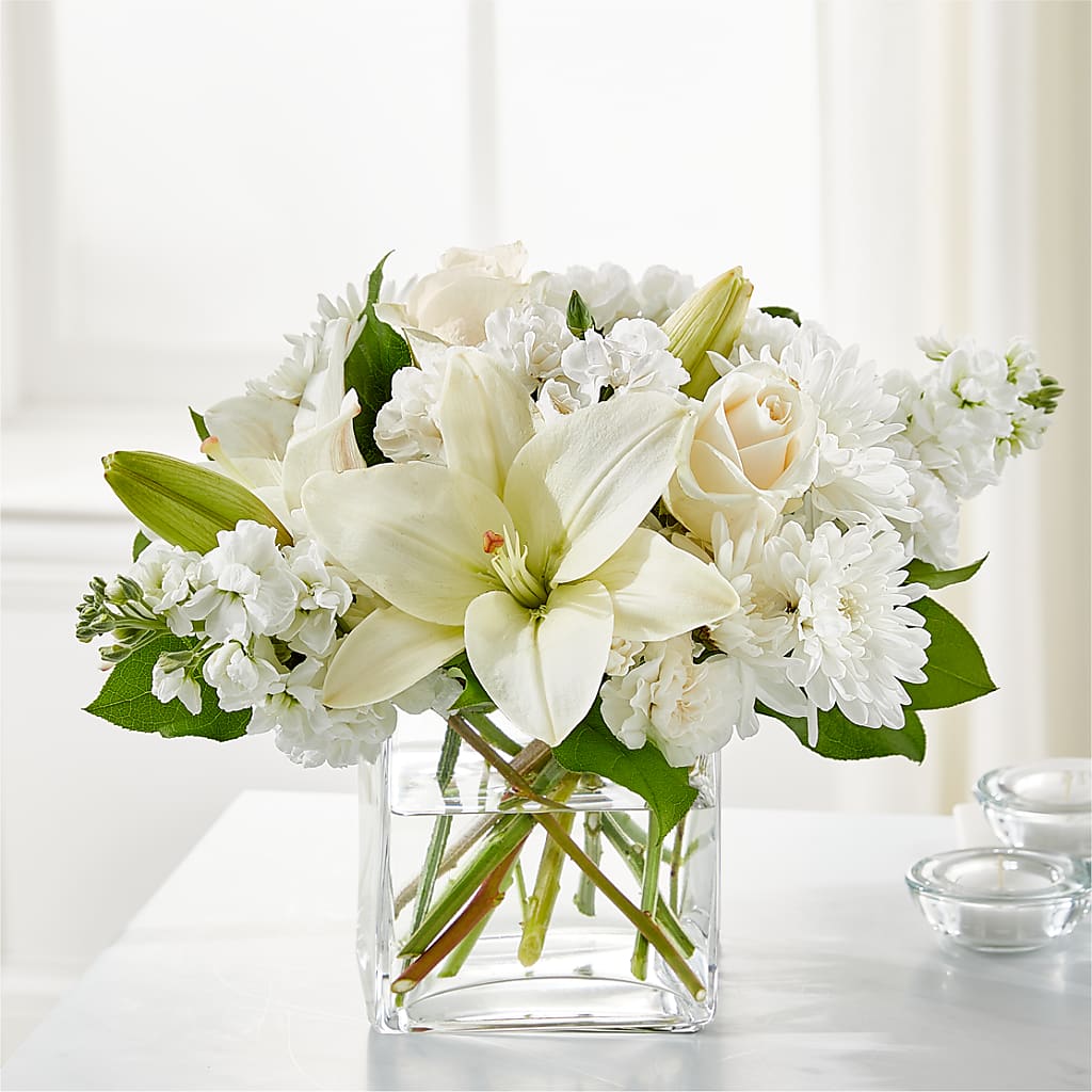 Gentle Breeze Bouquet – Woodbury Flowers, Woodbury GA