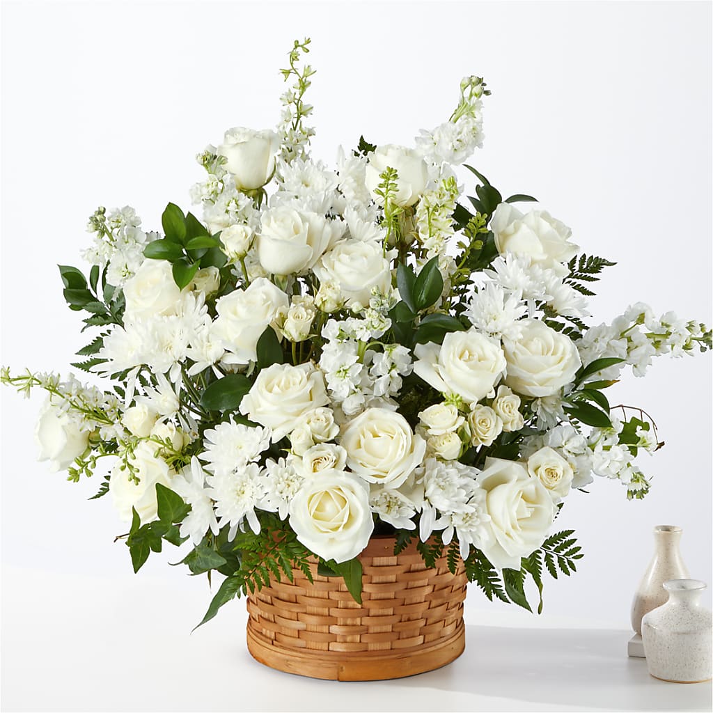 Heartfelt Condolences Arrangement – Woodbury Flowers, Woodbury GA