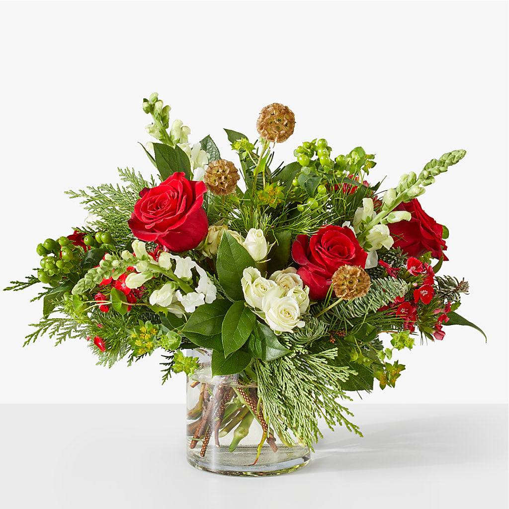 Deck the Halls Bouquet – Woodbury Flowers, Woodbury GA