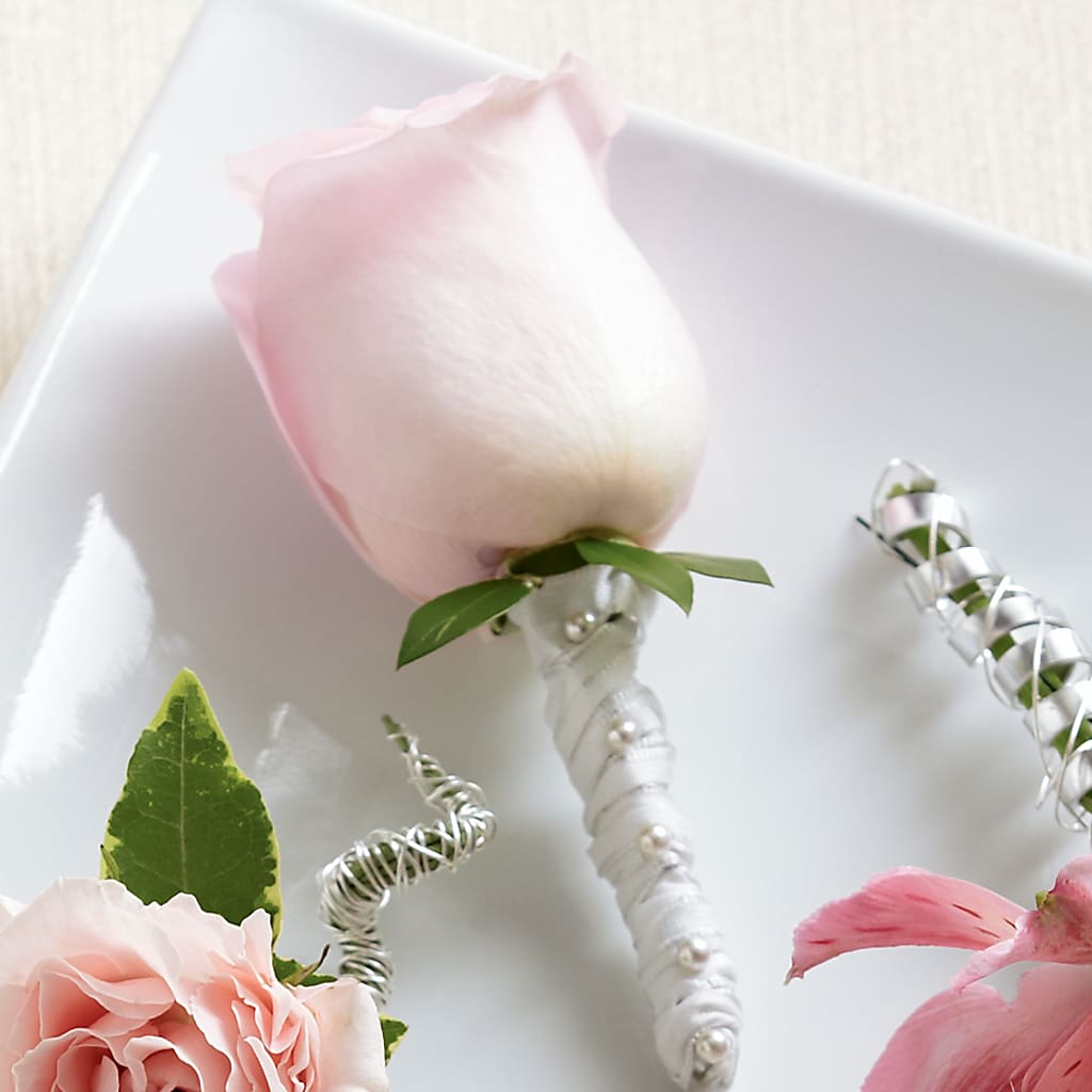 Pink Rose Boutonniere – Woodbury Flowers, Woodbury GA