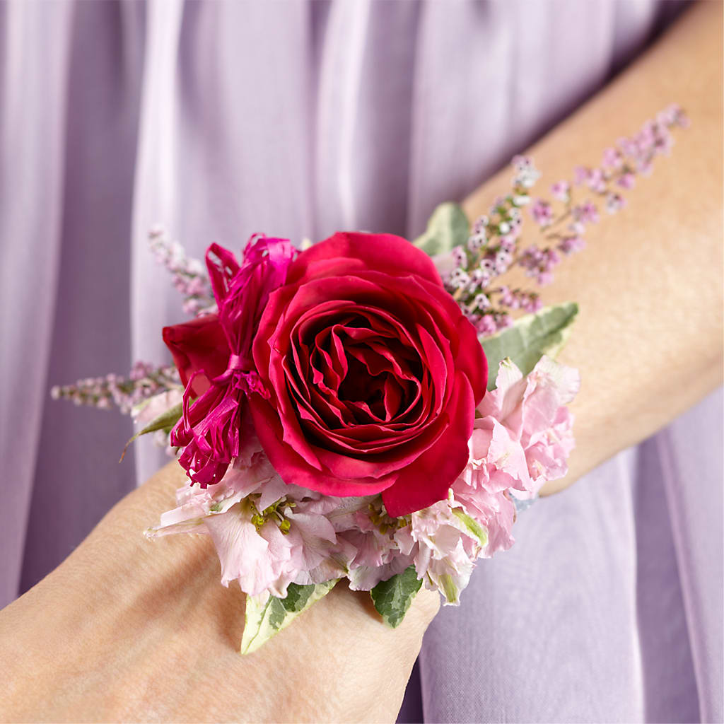 Rose Charm Corsage – Woodbury Flowers, Woodbury GA