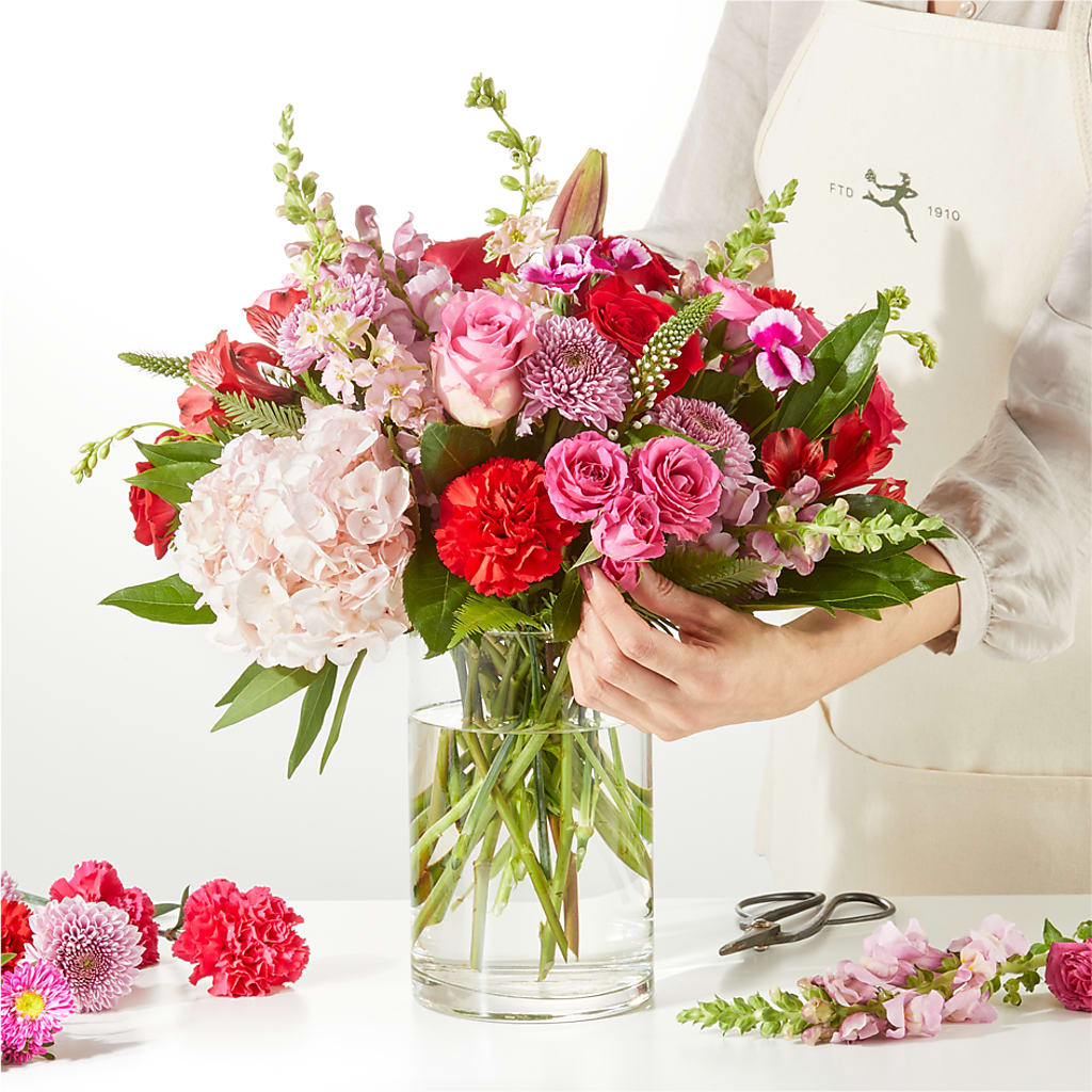 Swooning Over You - A Luxury Florist Original –  Woodbury Flowers, Woodbury GA