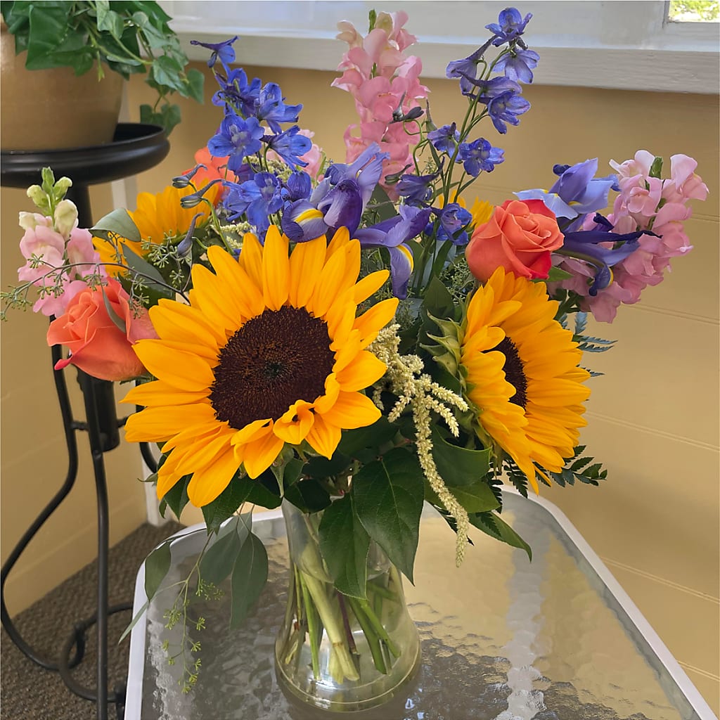 Rays of Life Bouquet –  Woodbury Flowers, Woodbury GA