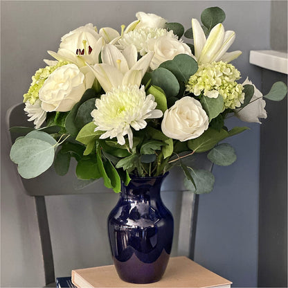 Snowy Dreams Bouquet –  Woodbury Flowers, Woodbury GA
