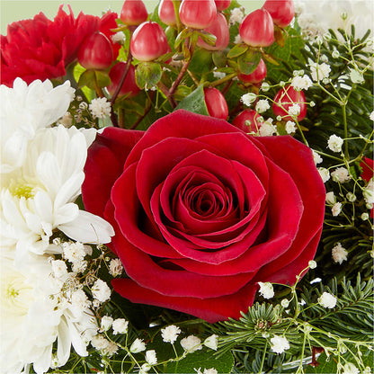 Chance of Flurries Bouquet –  Woodbury Flowers, Woodbury GA