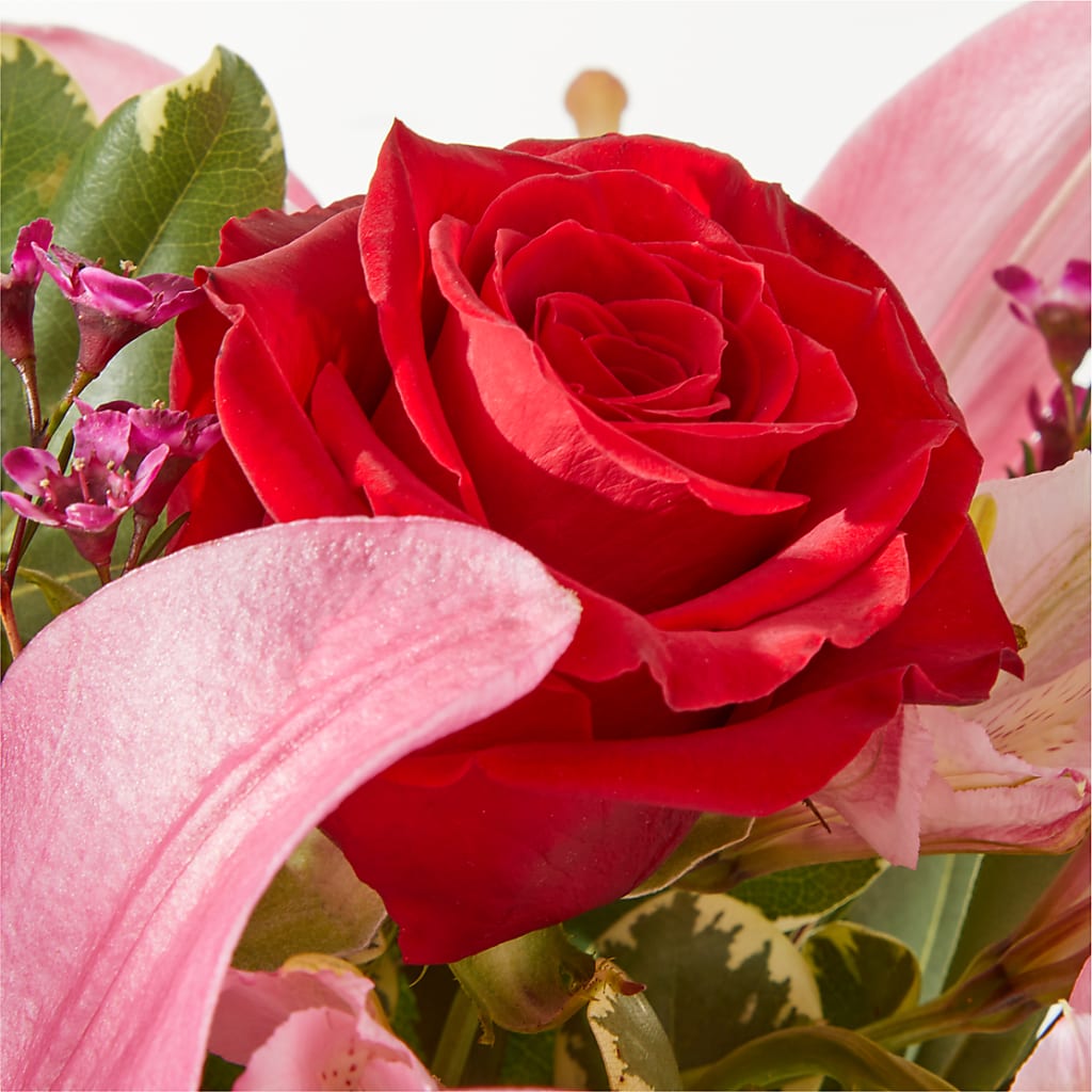 Lucky in Love Bouquet –  Woodbury Flowers, Woodbury GA