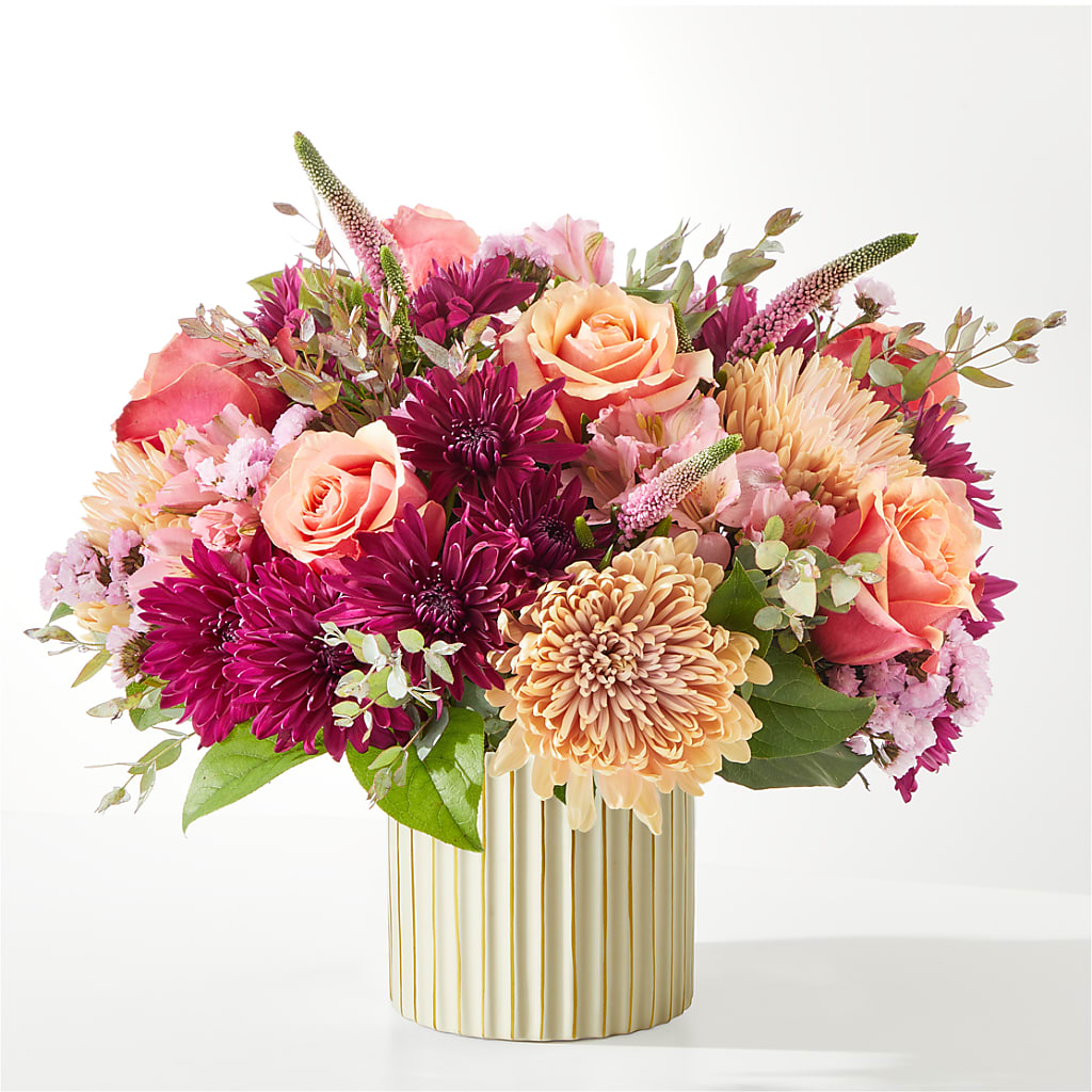 Berry Cobbler Bouquet with Ivory Vase –  Woodbury Flowers, Woodbury GA
